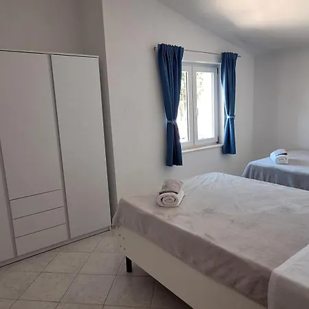 Apartment Family And Pet Friendly Frankopan Croatia *