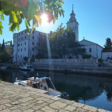 アパート Family And Pet Friendly Frankopan Croatia *