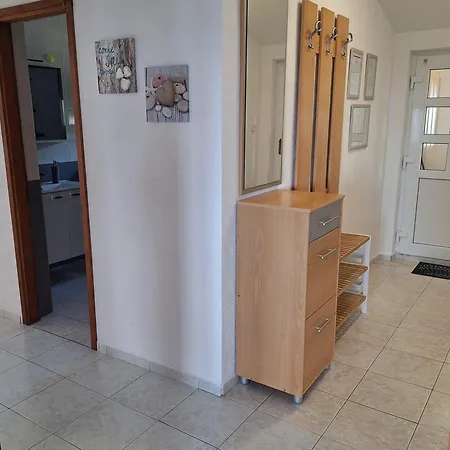 Appartement Family And Pet Friendly Frankopan Croatia *