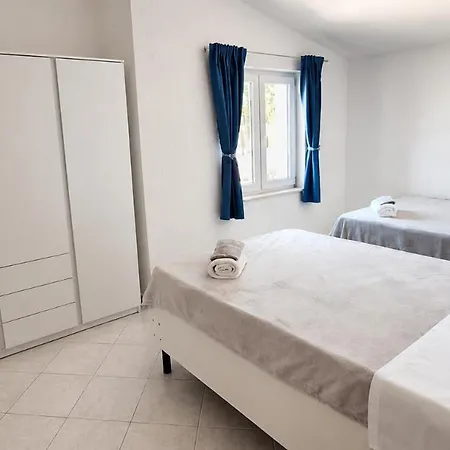 Family And Pet Friendly Frankopan Croatia Διαμέρισμα *